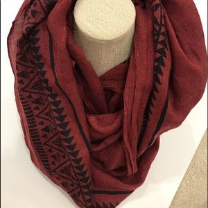 Infinity scarf deep red/rust with black accent